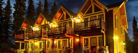 Cabins And Suites Lake Louise Alberta Canada Paradise Lodge