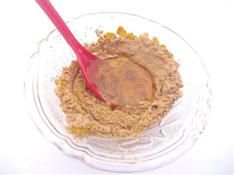 The Amazing Benefits Of Sandalwood Powder For Skin Revealed Black