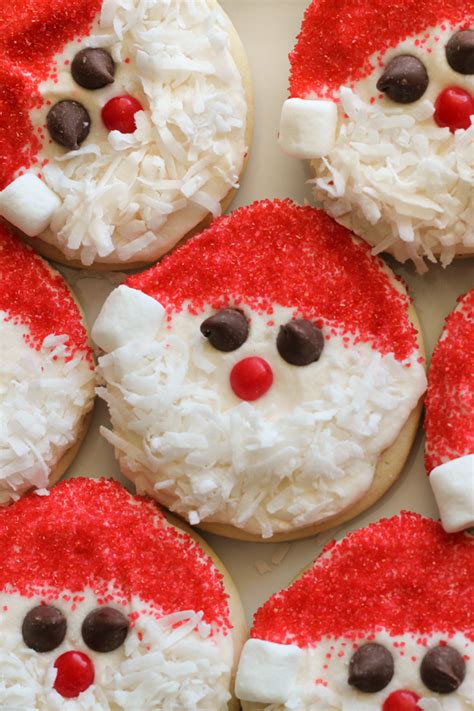 Santa face cookies may look like difficult to master, but broken down into steps, santa is actually a very manageable cookie, even for beginners. Santa Sugar Cookies | Six Sisters' Stuff