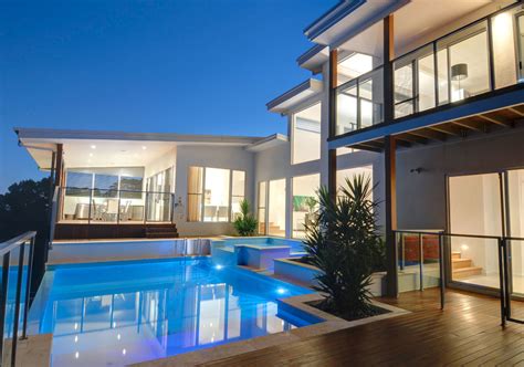 12 Floating Pool Hillside House Ideas Plans Hillside Home In Los