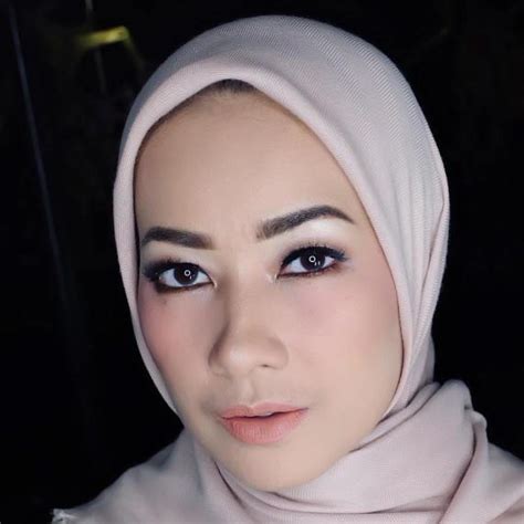 Profil Dan Biodata Alya Rohali Wanita Cantik Di Dunia Hiburan Indonesia