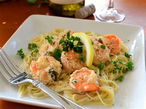 2 small lobster tails, meat removed from shell and cut into 1 inch chunks ½ lb. Famous Red Lobster Shrimp Scampi Recipe - Food.com