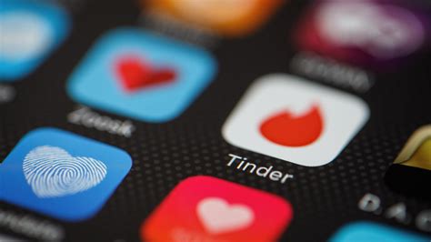 Swipe Right Tinder Users Say Theyre Not Seeking Sex