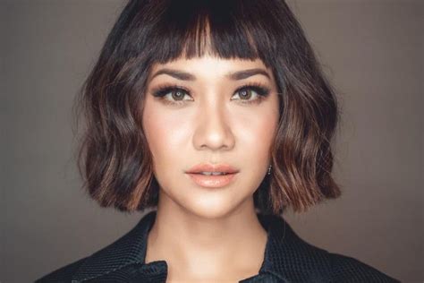 Model Rambut Wanita 2021 Sesuai Bentuk Wajah Lonjong Blibi