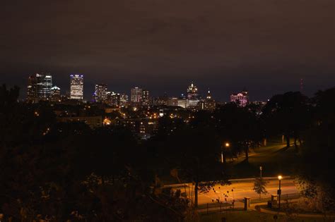 Night in Milwaukee : r/milwaukee