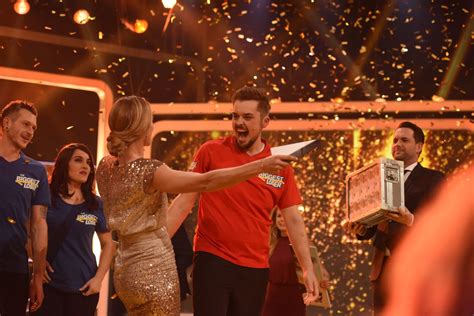 Daniel aus team petra ging als gewinner von staffel 11 hervor und schnappte sich das preisgeld. The Biggest Loser / Sascha 29 Aus Saarlouis Im Finale Von ...