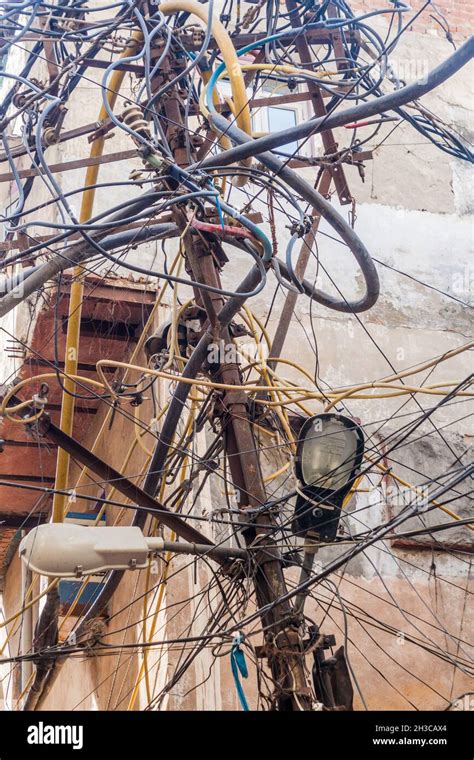 Chaotic Mess Of Electric Cables In The Center Of Delhi India Stock