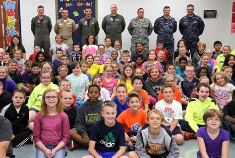 Vorstellungsgespräch absolviert bei home team pest defense (vereinigte staaten von amerika). St. Louis' STEM efforts inspire kids with thoughts of ...