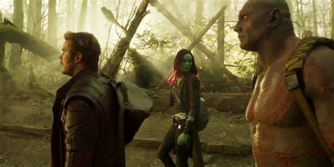 Qwark kapitány fel is figyel a párosra, és beveszi őket a nagy csapatba. Galaxis Őrzői Videa - A galaxis őrzői : A galaxis őrzői ...