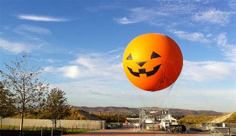 See The Great Park Balloon Transformed Into Iconic Jack O Lantern Face