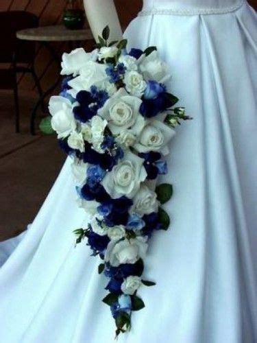 My Grooms Bouguet Pic Pretty Tear Drop Boquet But With Purple White