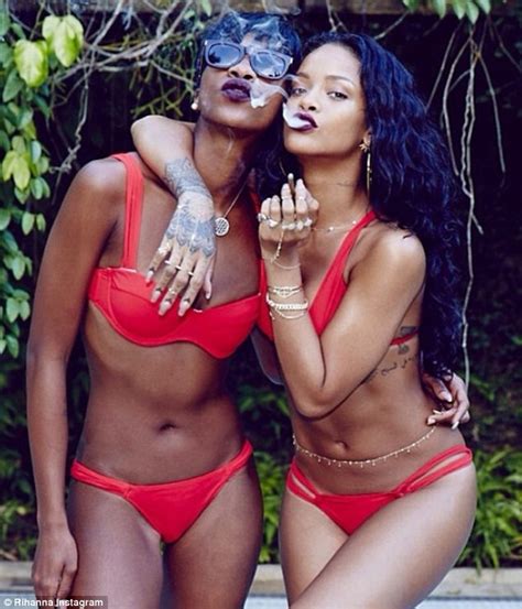 Rihanna Strips Down To Her Underwear For Sultry Snap Daily Mail Online
