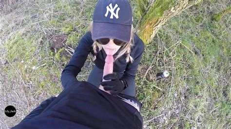 Jogging En Forêt Elle Me Suce Fort Et Je La Baise Lily Jack Couple Vidéos Porno Gratuites