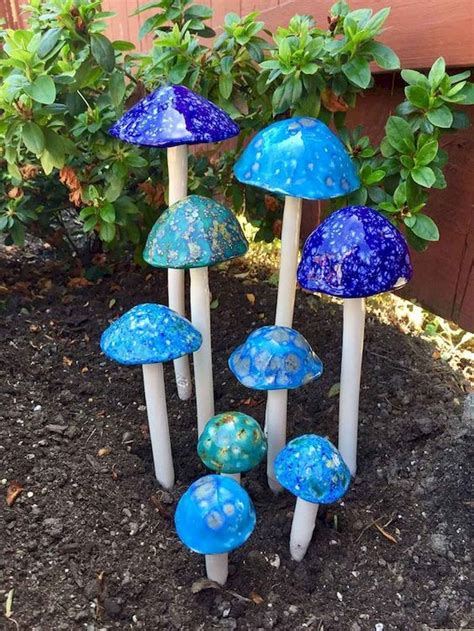 55 Creative Garden Art Mushrooms Design Ideas For Summer 42