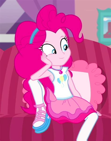 1577547 Seguro Screencap Pinkie Pie Equestria Girls Pinkie Sitting