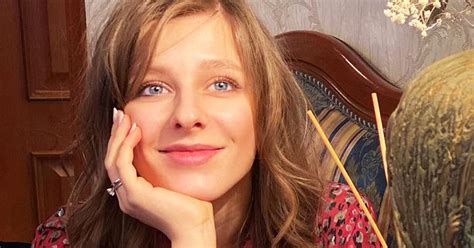 Лиза арзамасова — актриса, звезда сериала «папины дочки». «Восторг накрывает»: Лиза Арзамасова после свадьбы с ...