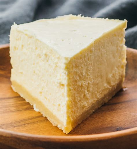 In a large mixing bowl, beat together the cream cheese and sugar until smooth and light. Low Carb Instant Pot Cheesecake (Keto Recipe) - Savory Tooth