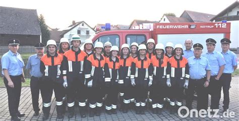 Zwei Gruppen Der Feuerwehr Legen Leistungspr Fung Ab Onetz