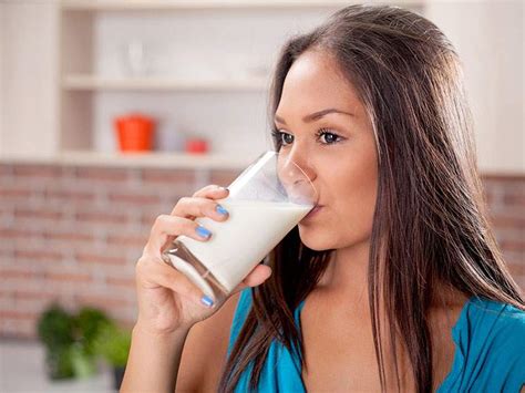 Berdasarkan hasil ini, waktu terbaik untuk minum susu rendah lemak untuk meningkatkan pertumbuhan otot dan penurunan berat badan, tampaknya langsung setelah berolahraga. Ketahui Waktu Terbaik Minum Susu saat Setelah Makan Malam ...