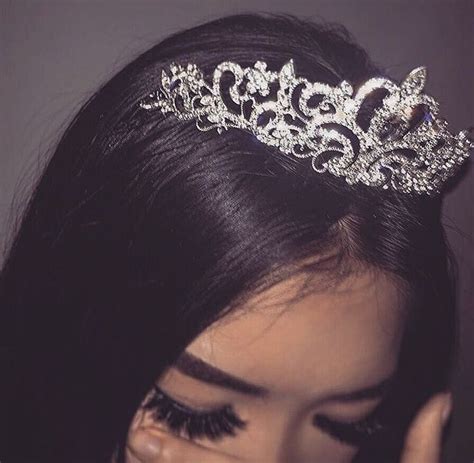 Pin By Krasnici01 On Oći ️ Bad Girl Aesthetic Princess Aesthetic Crown