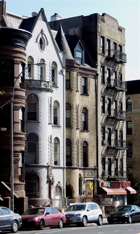 Wandering New York Houses In Harlem Manhattan