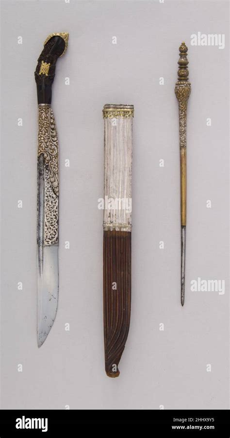 Dagger Piha Kaetta With Stylus And Sheath 17th Century Sri Lankan It