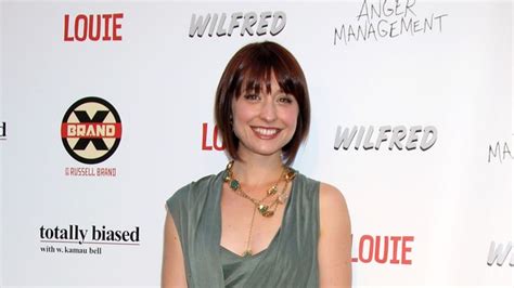 Ex Smallville Actress Allison Mack Arrested In Sex Trafficking In
