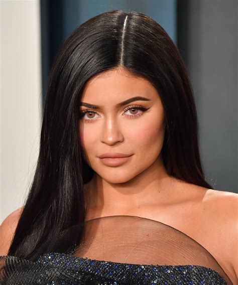 Kylie Jenner Short Hair Styles Kylie Jenner S Debuts Shortest Haircut Hidden Route