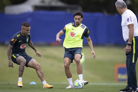 Jun 04, 2021 · a post shared by seleção brasileira de futebol (@cbf_futebol) eliminatórias da copa do mundo: Marquinhos completa 50 jogos pela Seleção Brasileira ...