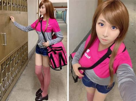 cosplay girl becomes a food delivery girl earns thousands of new clients for the company 15