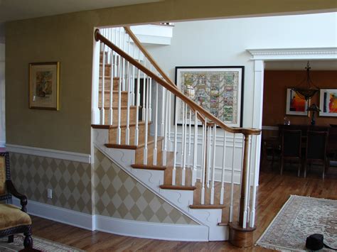Chair rail molding is easy to install, and there are many styles to choose from. Faux Painting Gallery 1-
