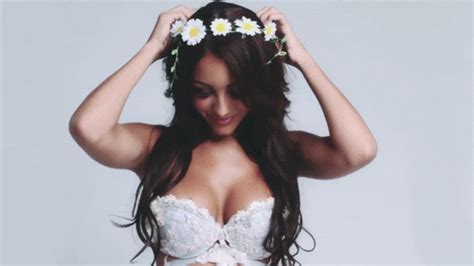 Melanie Iglesias  Find And Share On Giphy