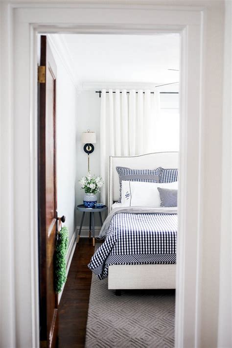 We did not find results for: King Size Bed Small Bedroom - How To Make The Room Appear ...