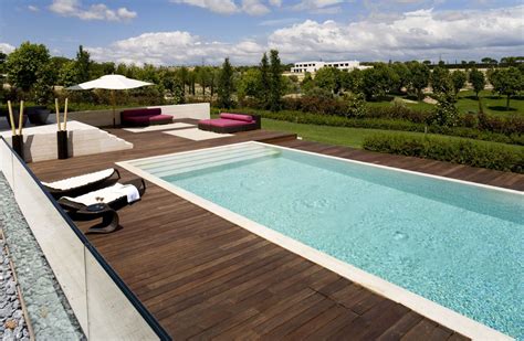 20 Modern Rectangle Pool Designs