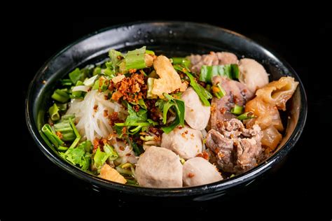 King of fried rice restaurant. Thai Restaurant At Golden Mile Has $10 Crab Omelette Fried ...