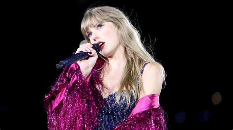 Easter Eggs Fans Have Spotted During Taylor Swifts Eras Tour The List News Digging