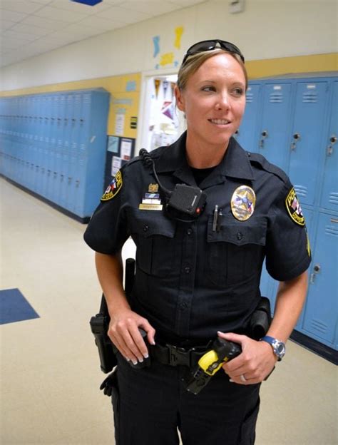 Cove Female Police Officers Help Change Stereotype News