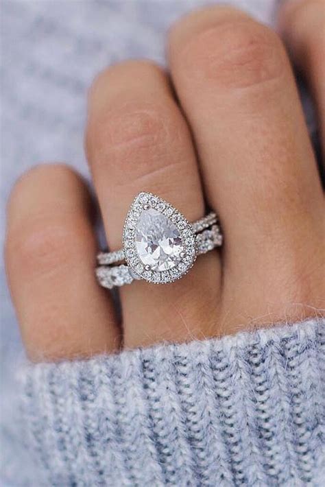 21 Beautiful Engagement Rings For A Perfect Proposal Oh So Perfect