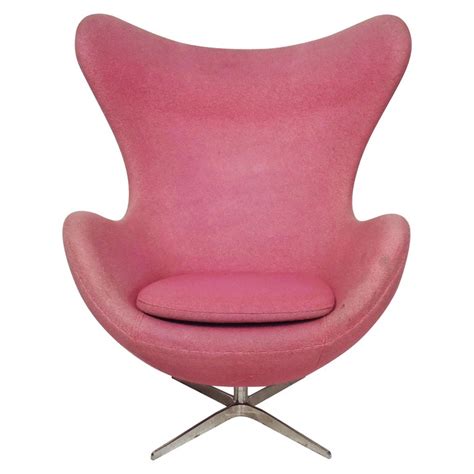 The egg chair is the perfect addition to any child's room. Vintage Modern Egg Chair by Arne Jacobsen at 1stDibs