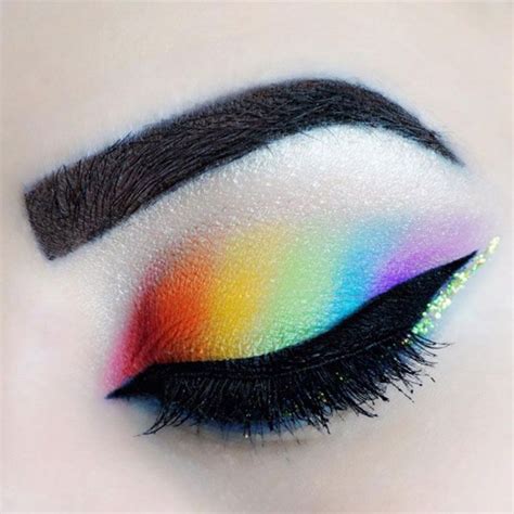 Gallery How To Master The Rainbow Beauty Trend Rainbow Eyeshadow