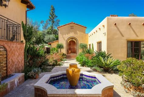 The History And Architecture Of Hacienda Style Homes 2022