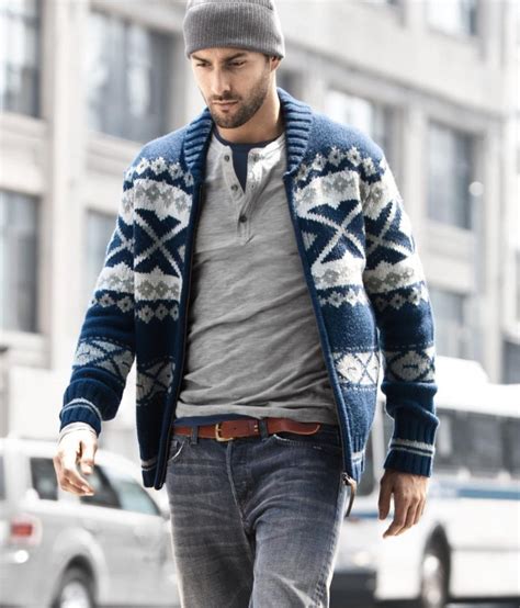 Amazing Mens Combination With Perfect Sweater For This Spring