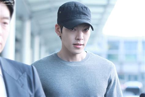 At the hospital, he was diagnosed with nasopharynx cancer. Netizens React to Kim Woo Bin's Cancer Diagnosis — Koreaboo