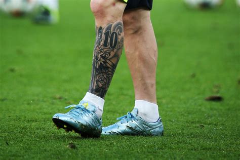 Messi Tattoo Foot - Sportmob Lionel Messi S Tattoo Meanings / On his ...