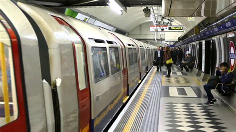 Underground Train At Holborn Station 26th Oct 2015 Youtube