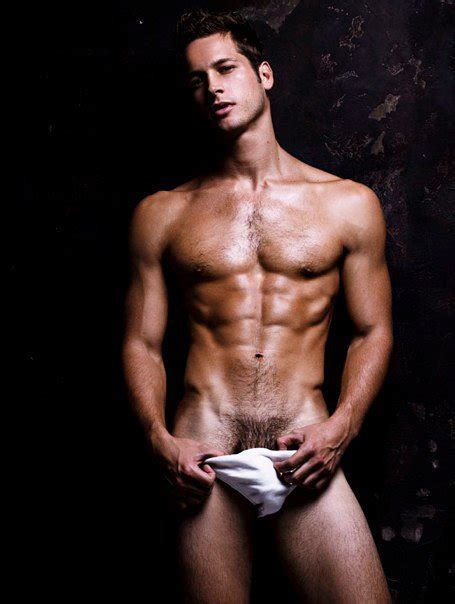 Max Emerson Naked For The Beautiful Men