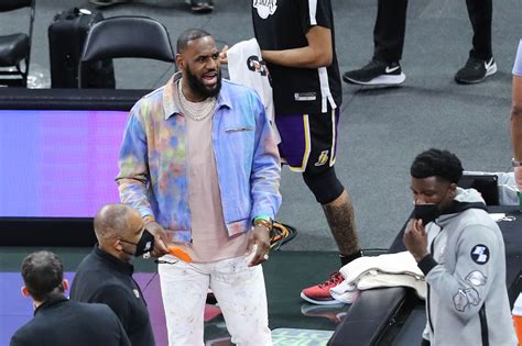 Lakers Injury Report How Close Is LeBron James To Returning Silver Screen And Roll