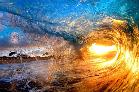 Hawaii Wave Pictures In Magical Colours Mirror Online