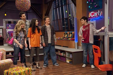 Check spelling or type a new query. iGot A Hot room - iCarly Photo (33276333) - Fanpop