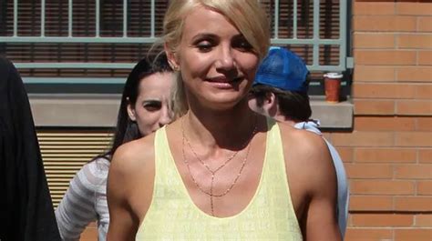 cameron diaz flashes some boob and suffers nip slip on the set mirror online
